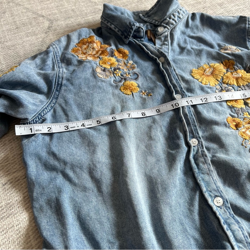 Stetson Women’s Lyocel Denim Shirt with Yellow Floral Embroidery Size Large - Picture 11 of 13